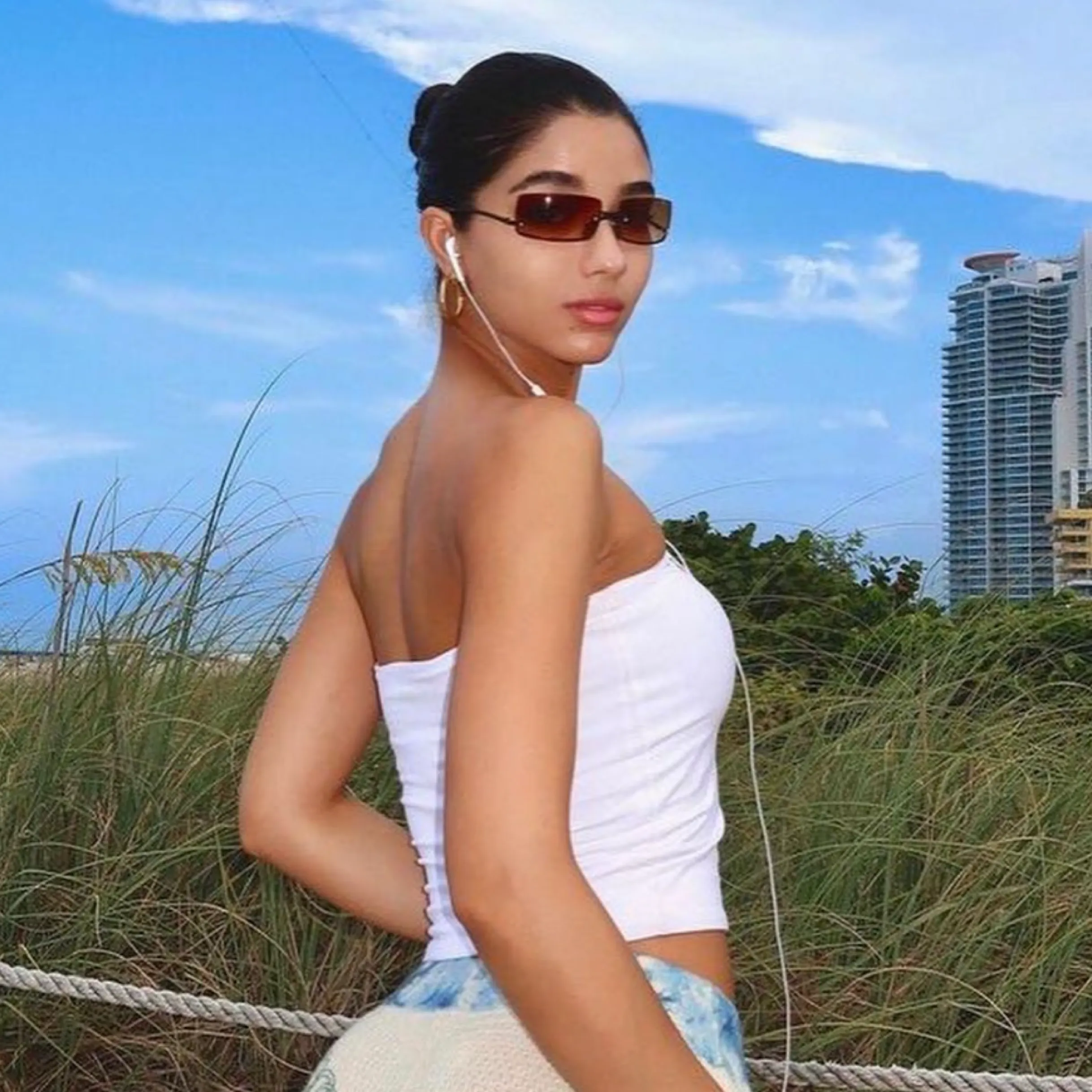 GLOSSY Rimless Square Sunglasses