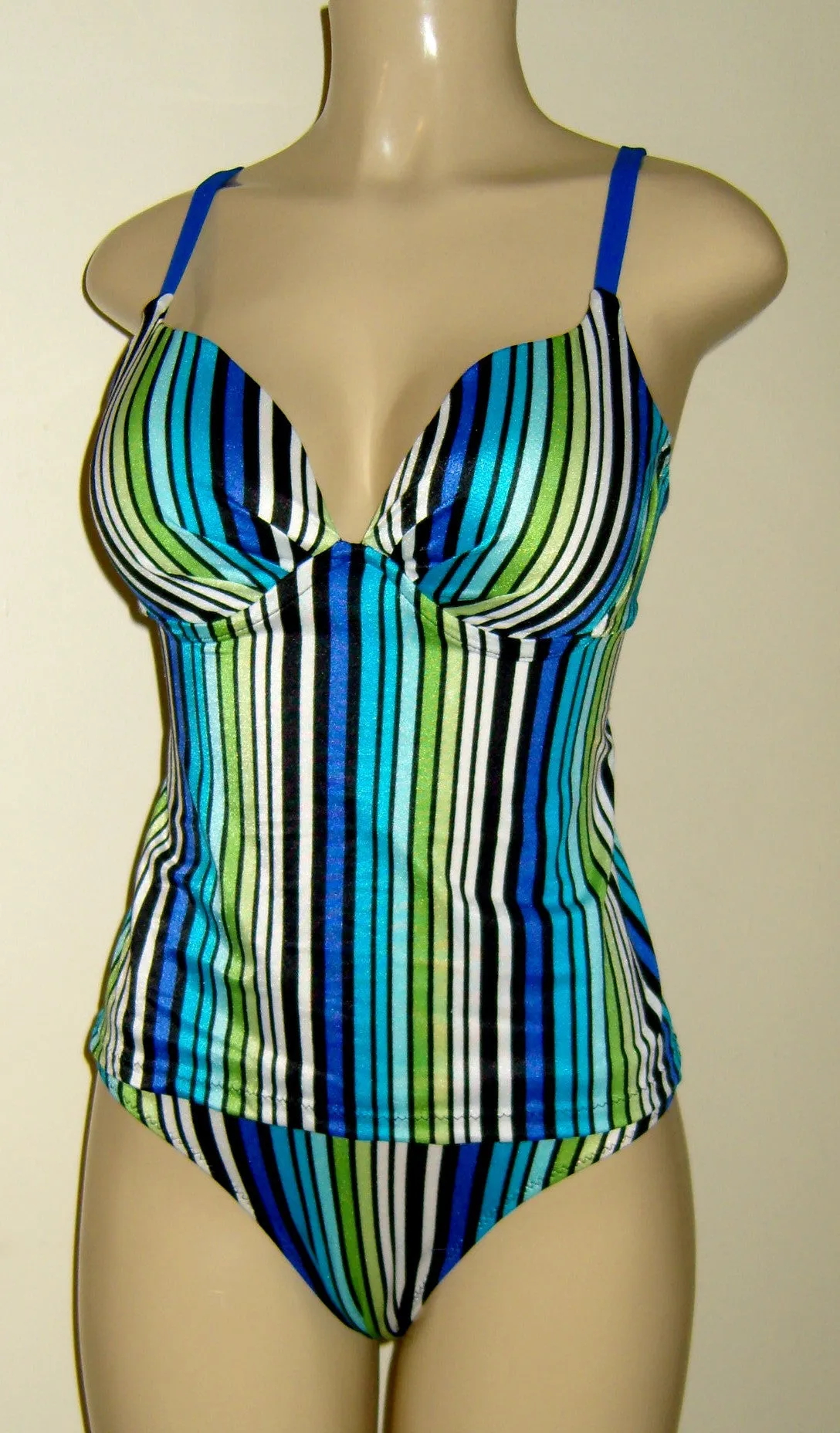 Push up underwire open back tankini top | Low-rise timeless bikini bottom